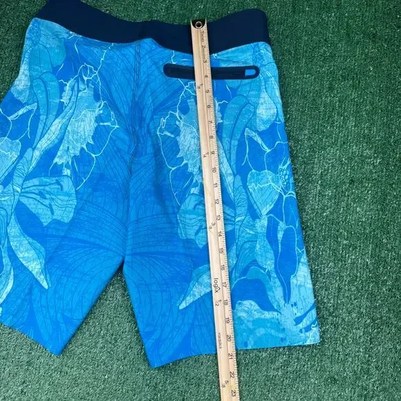 New With Tags Oakley Swim Shorts Size Small Floral Hawaiian Y2K Summer VTG - Picture 9 of 10